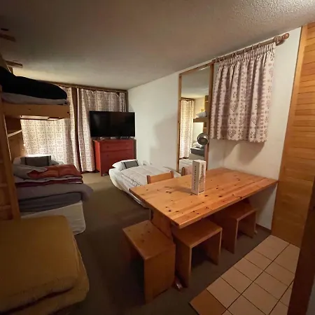 Studio Apartment *
